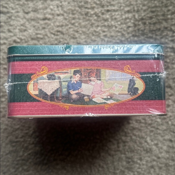 1994 Vintage Crayola 64 Crayons Collectible Tin - Picture 3 of 7